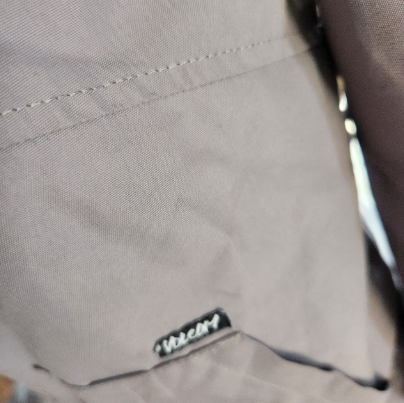 Ladies volcom summer jacket - Picture 3 of 4